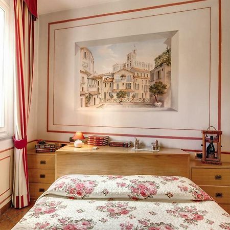 شقة Lovely Flat By The Trevi Fountain روما المظهر الخارجي الصورة