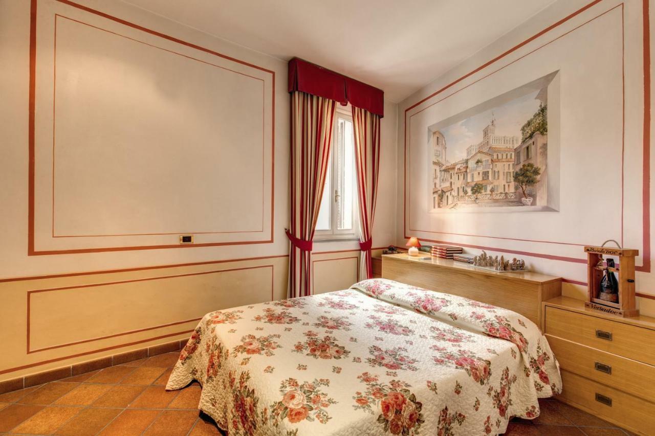 شقة Lovely Flat By The Trevi Fountain روما المظهر الخارجي الصورة
