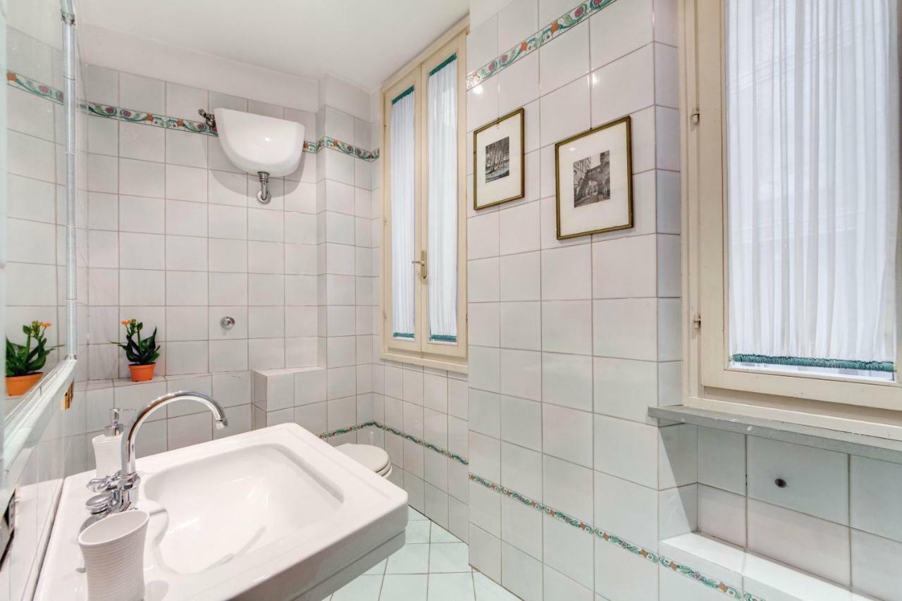 شقة Lovely Flat By The Trevi Fountain روما المظهر الخارجي الصورة